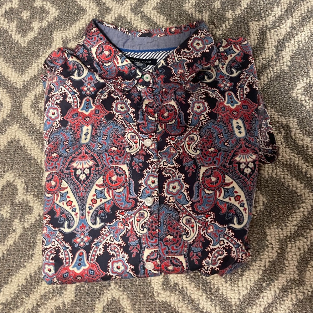 Tommy Hilfiger button down paisley shirt